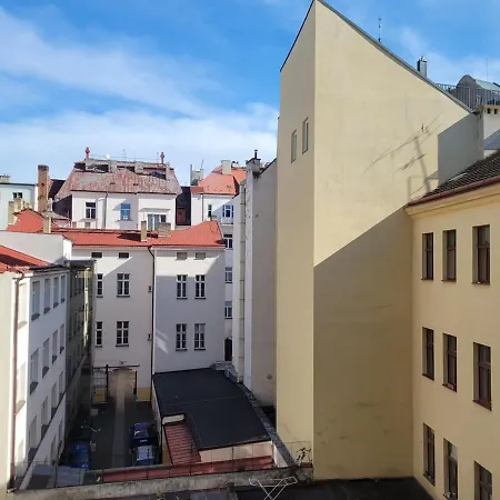 1 Nekazanka براغ