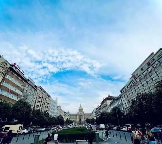 1 Nekazanka شقة *